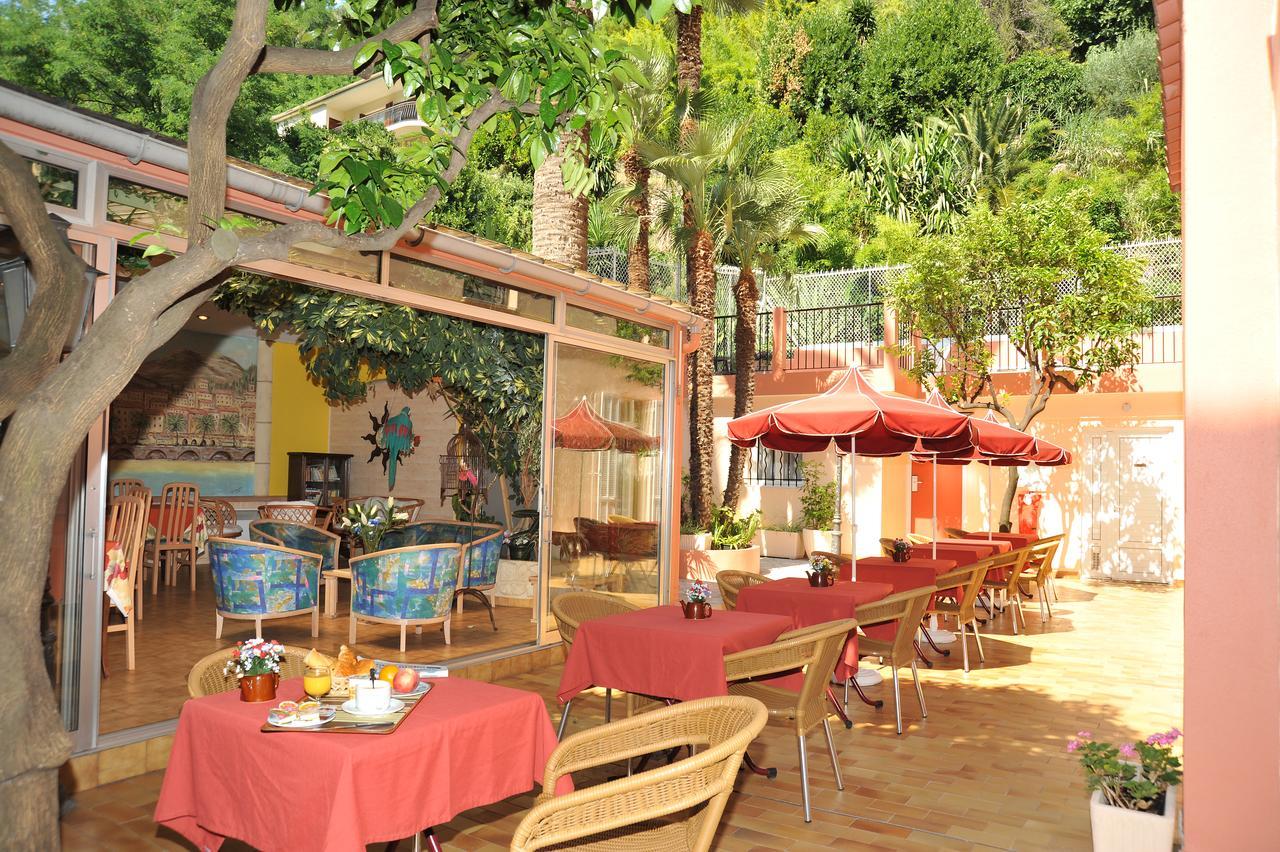 Riviera מלון 3*